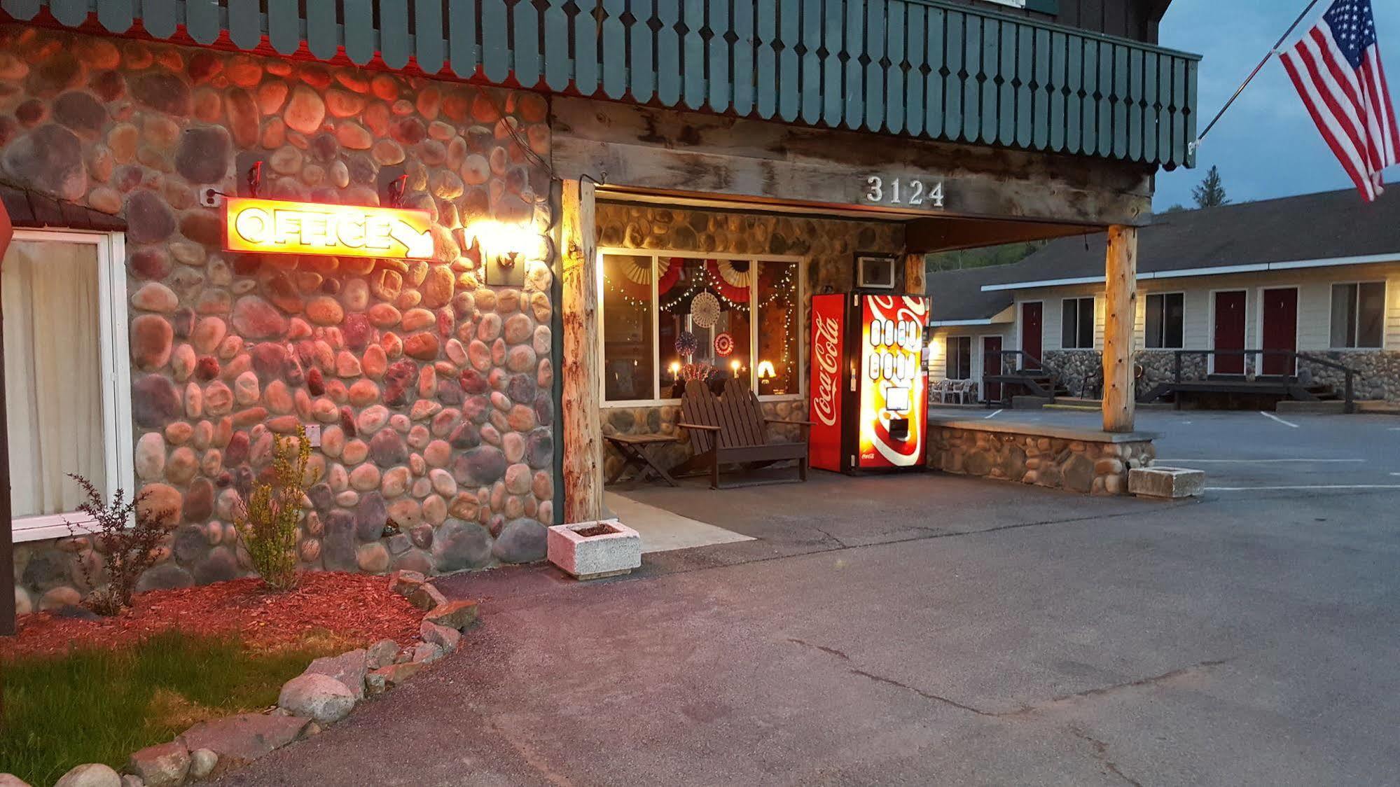 Clark'S Beach Motel Old Forge Esterno foto