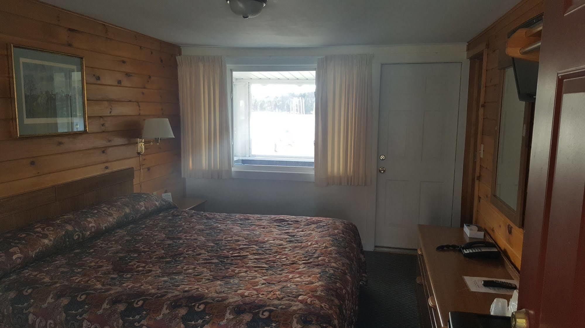 Clark'S Beach Motel Old Forge Esterno foto